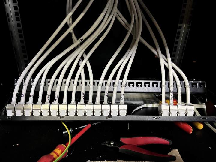 Installation de baies informatiques Normandie