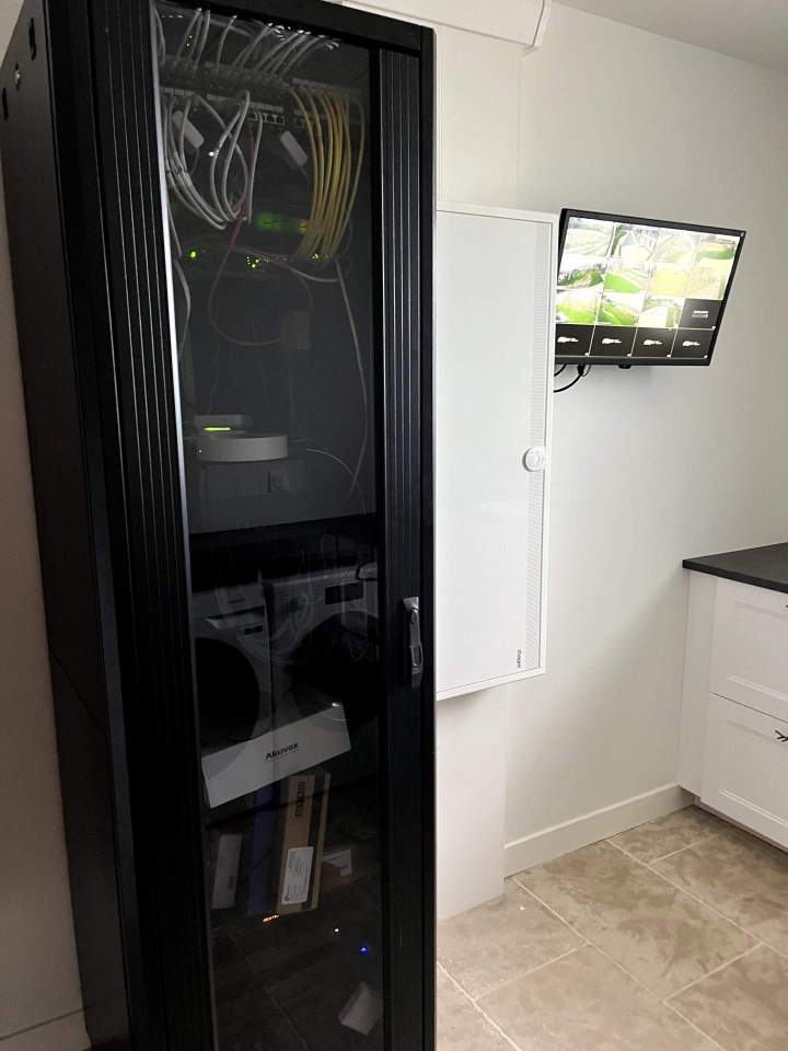 Pose de baies informatiques Normandie